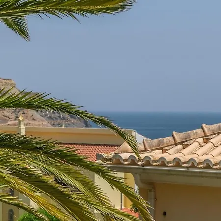 Peaceful Ocean View فيلة