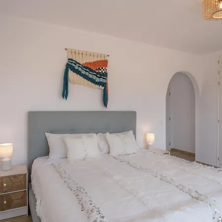 Peaceful Ocean View Villa Luz